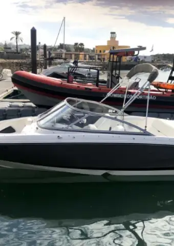 REGAL 1900 - Volvo-Penta 3.0GL - 2/4